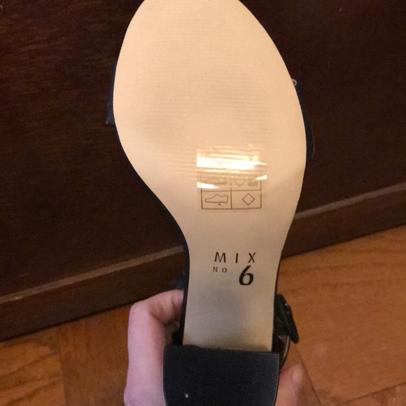 Mix No 6 Black heel - Picture 4 of 5